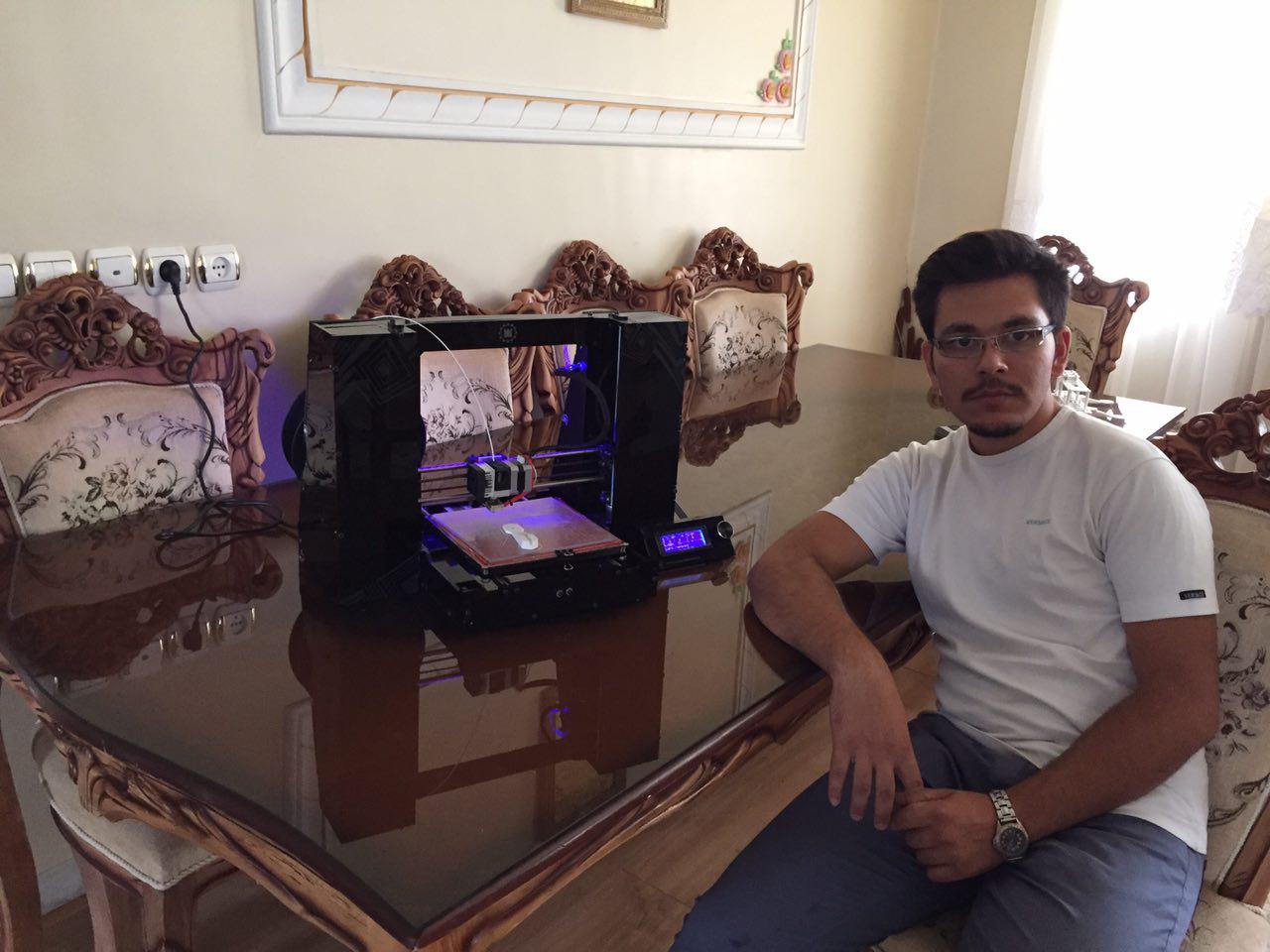 آقای جواد اسکندری مشتری پرینتر سه بعدی سی زان